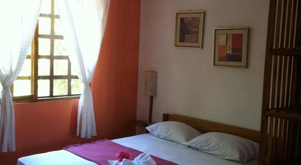 Cabinas El Colibri Puerto Carrillo Εξωτερικό φωτογραφία